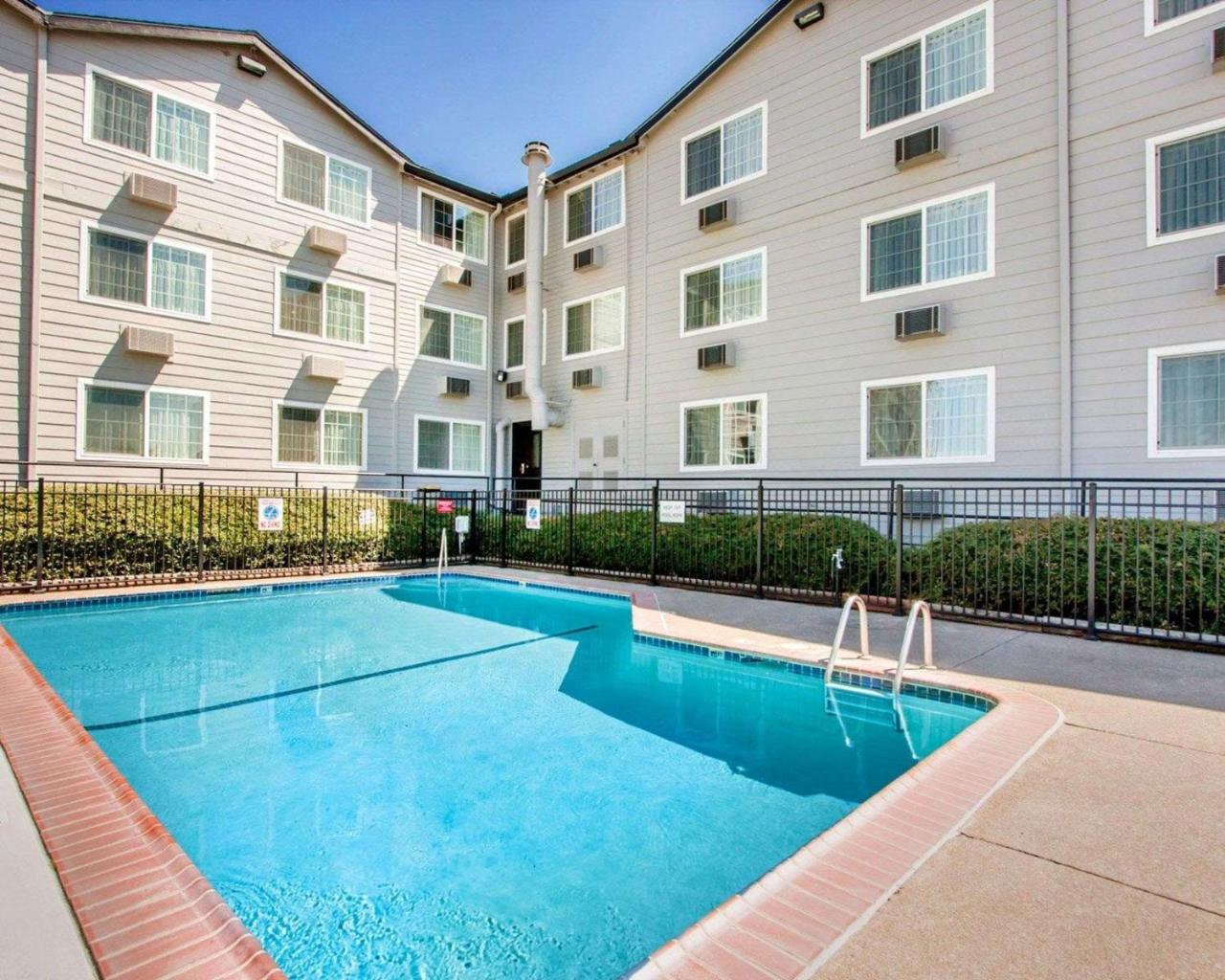 Quality Inn & Suites Springfield Exteriér fotografie