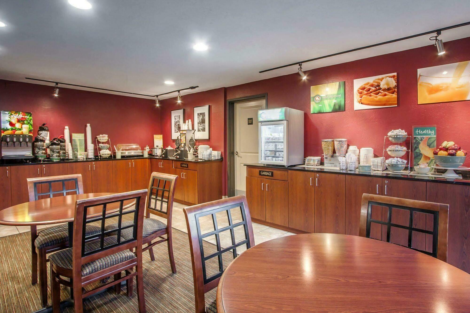 Quality Inn & Suites Springfield Exteriér fotografie