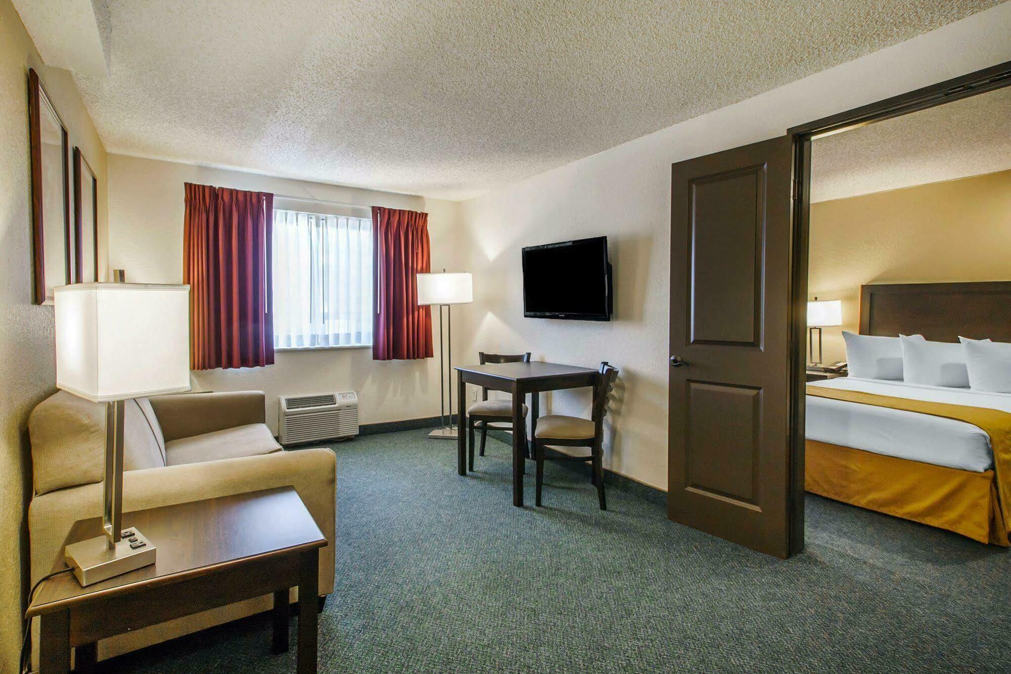 Quality Inn & Suites Springfield Exteriér fotografie